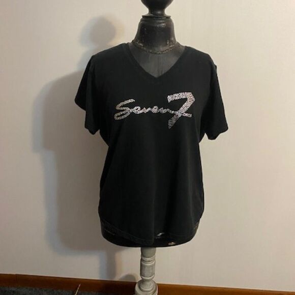 Seven7 Black embellished V-neck t-shirt, size 18/20 - Picture 1 of 3